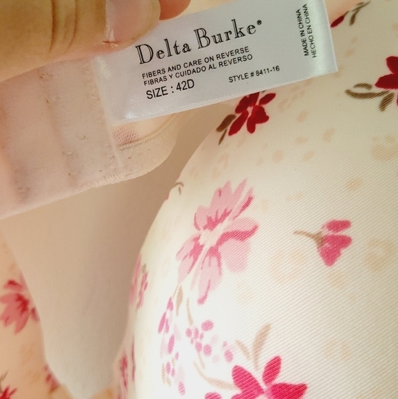 Delta Burke floral wired‎ adjustable bra size 42D - Picture 4 of 7